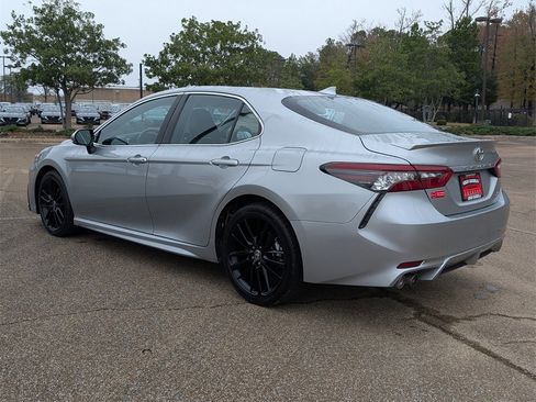 Used 2024 Toyota Camry XSE image 5