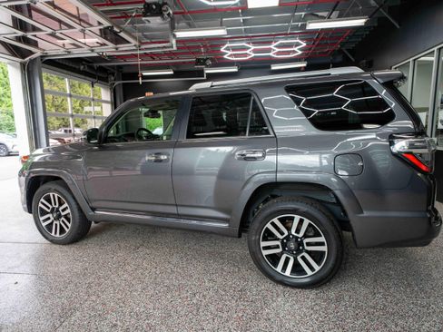 Used 2023 Toyota 4Runner Limited AWD/4WD image 2