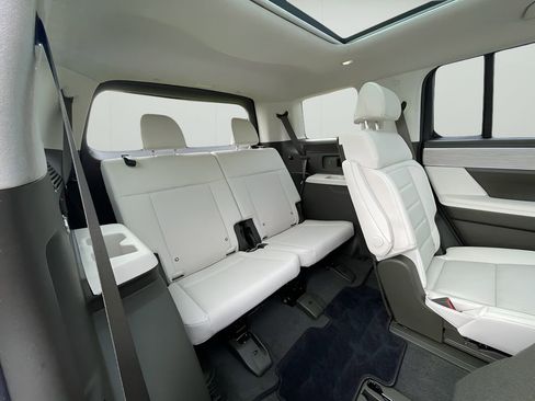 Used 2025 Hyundai Santa Fe Calligraphy image 22