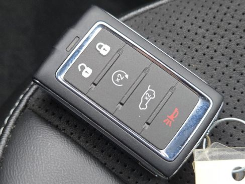 Used 2024 Jeep Grand Cherokee Altitude image 35