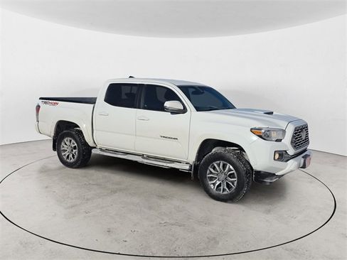 Used 2021 Toyota Tacoma TRD Sport w/ Technology Package image 7
