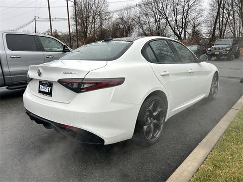 New 2025 Alfa Romeo Giulia AWD w/ Driving Assist Package image 8