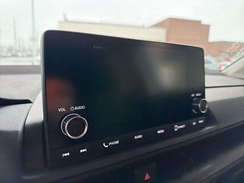 Certified 2024 Honda CR-V EX image 30