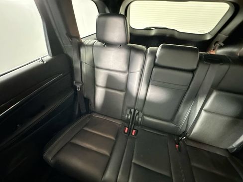 Used 2014 Jeep Grand Cherokee Overland AWD/4WD image 12