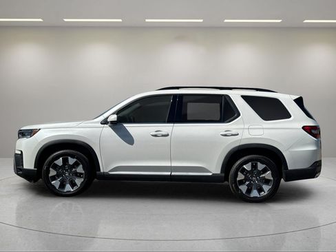New 2026 Honda Pilot Elite image 2