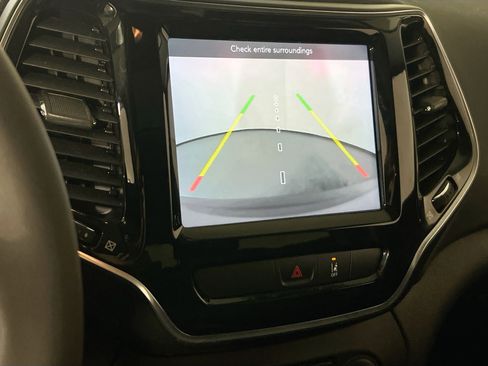 Used 2022 Jeep Cherokee Limited image 13