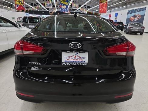 Used 2017 Kia Forte LX w/ LX Popular Package FWD image 5