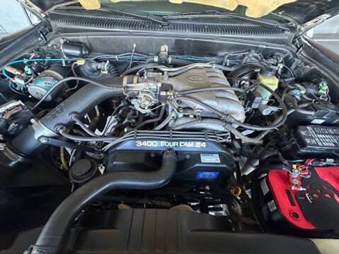 Used 2000 Toyota Tacoma PreRunner RWD image 31