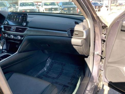 Used 2022 Honda Accord LX image 19
