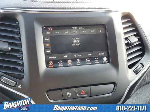 Used 2019 Jeep Cherokee Latitude Plus w/ Cold Weather Group image 21