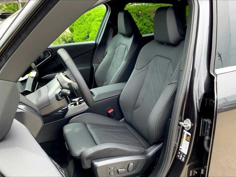 New 2025 BMW X3 xDrive30i w/ Premium Package image 9