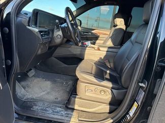 Used 2023 Cadillac Escalade Luxury video 2