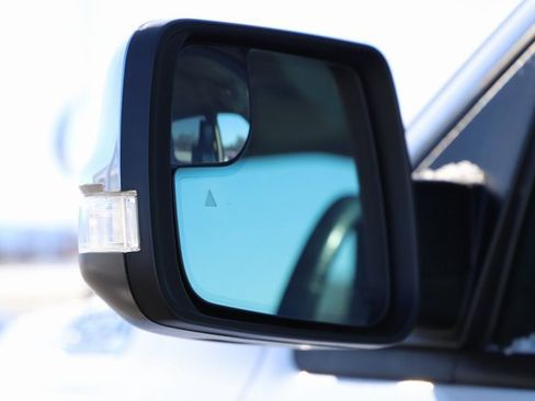 Used 2019 RAM 1500 Laramie image 12