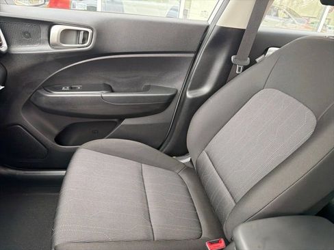 Certified 2026 Hyundai Venue SE image 27