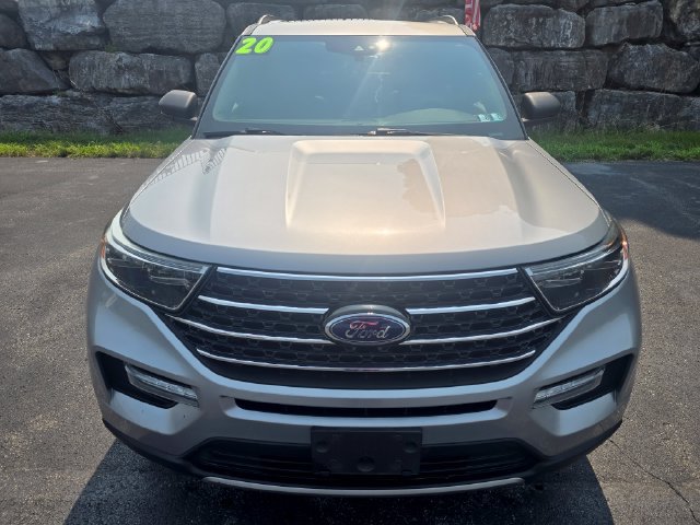 Used 2020 Ford Explorer XLT w/ Equipment Group 202A AWD/4WD image 9