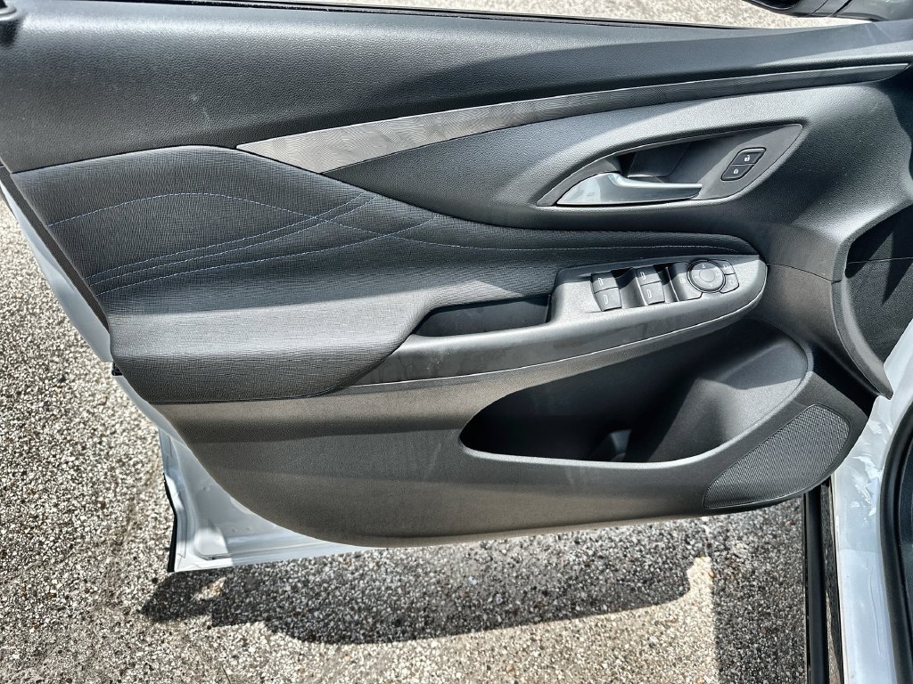 New 2026 Buick Envista Sport Touring w/ Convenience I Package FWD image 21
