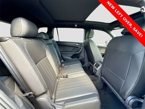 Used 2024 Volkswagen Tiguan SE R-Line image 28