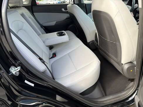 Used 2023 Hyundai Kona Limited FWD image 15