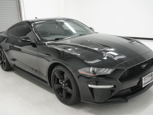 Used 2023 Ford Mustang Coupe w/ Equipment Group 101A RWD image 3