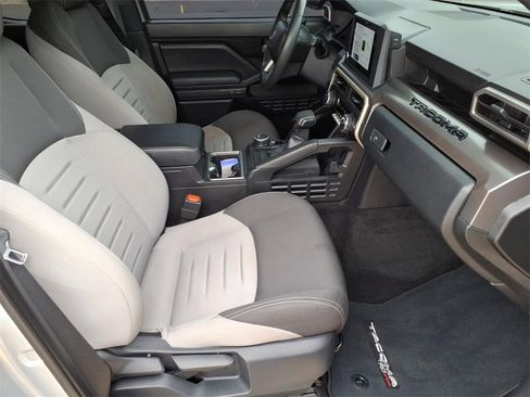 Used 2024 Toyota Tacoma TRD Sport image 16