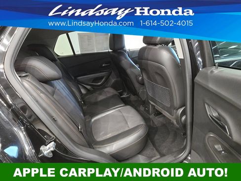 Used 2020 Chevrolet Trax LT w/ LT Convenience Package FWD image 9