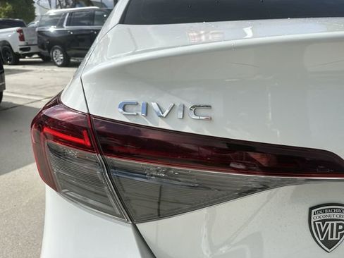 Used 2025 Honda Civic Sport image 15