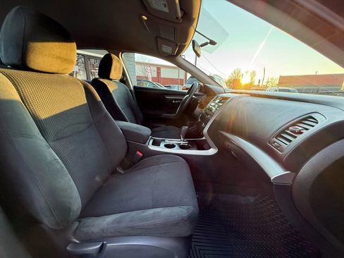 Used 2015 Nissan Altima 2.5 S w/ Power Driver Seat Package image 29