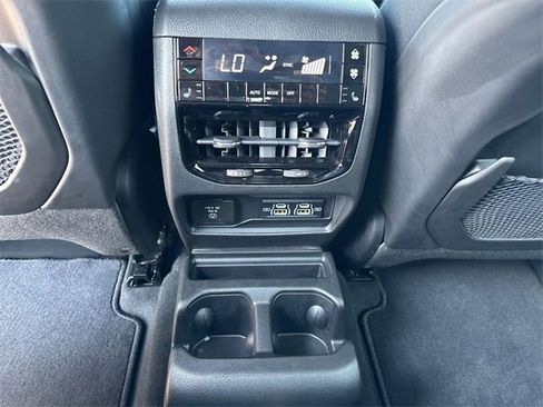 New 2025 Jeep Grand Cherokee L Limited w/ Luxury Tech Group II image 26