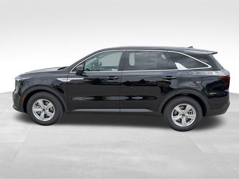 New 2026 Kia Sorento LX FWD image 4