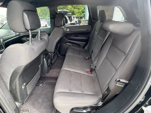 Used 2018 Jeep Grand Cherokee Laredo AWD/4WD image 15