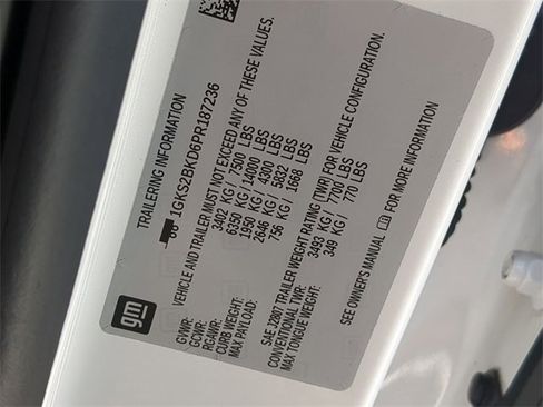 Used 2023 GMC Yukon SLT image 32