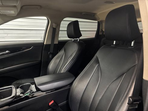 Used 2022 Lincoln Nautilus AWD image 9