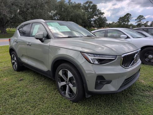 Used 2023 Volvo XC40 B5 Plus w/ Protection Package Premier AWD/4WD image 1