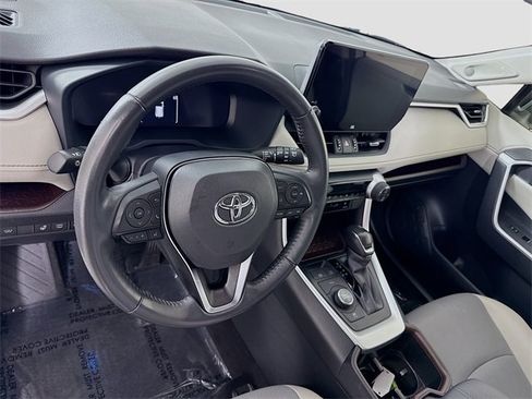 Used 2024 Toyota RAV4 Limited image 9