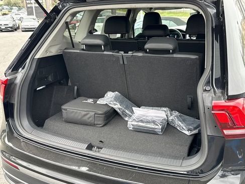Certified 2023 Volkswagen Tiguan SE image 15