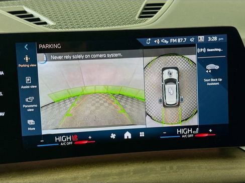 New 2026 BMW X1 xDrive28i w/ Technology Package image 14