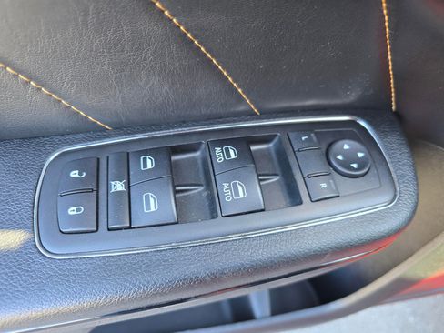 Used 2017 Dodge Charger R/T w/ Technology Group image 26