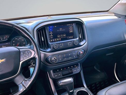 Used 2020 Chevrolet Colorado Z71 AWD/4WD image 7