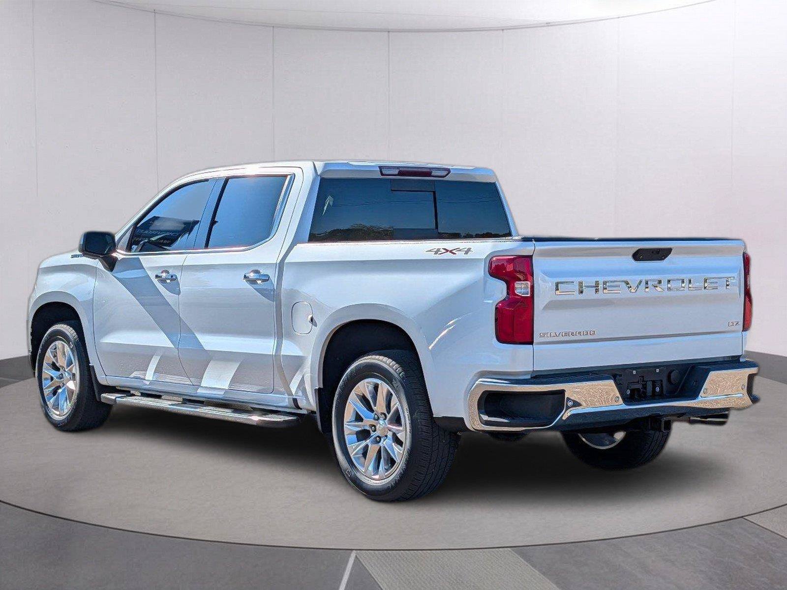 Used 2021 Chevrolet Silverado 1500 LTZ w/ LTZ Premium Package AWD/4WD image 3