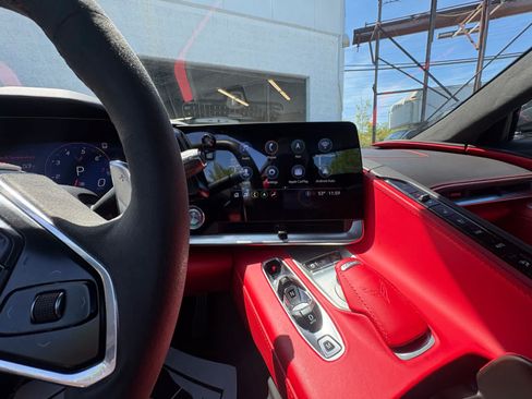 Used 2022 Chevrolet Corvette Stingray Premium Conv w/ Z51 Performance Package RWD image 23
