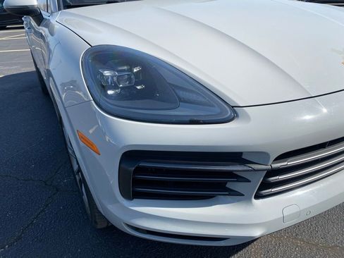 Used 2023 Porsche Cayenne Coupe AWD/4WD image 3