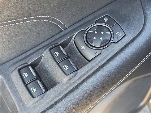 Used 2024 Ford Edge Titanium image 13