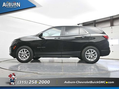 Used 2023 Chevrolet Equinox LT AWD/4WD image 21