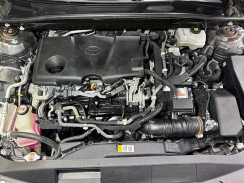 Used 2019 Toyota Camry Hybrid FWD image 10