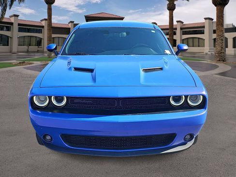 Used 2019 Dodge Challenger SXT w/ Blacktop Package RWD image 3