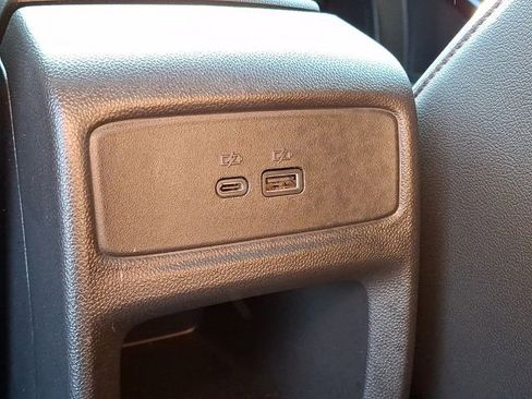 Used 2024 Chevrolet Trax RS w/ Sunroof Package image 11