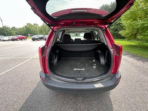Used 2015 Toyota RAV4 LE AWD/4WD image 10