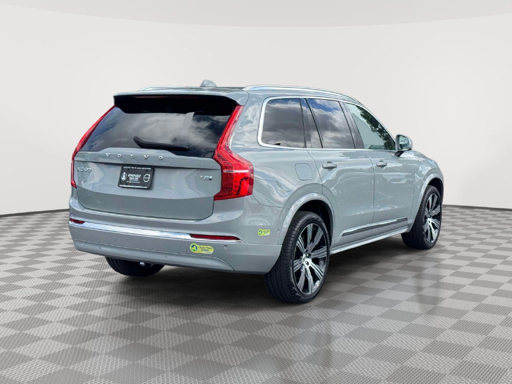 Certified 2025 Volvo XC90 T8 Ultra w/ Protection Package Premier AWD/4WD image 4