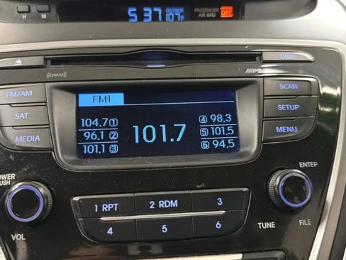 Used 2016 Hyundai Elantra SE FWD image 13