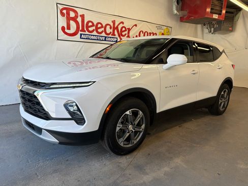 Used 2023 Chevrolet Blazer LT w/ Driver Confidence Package FWD image 2